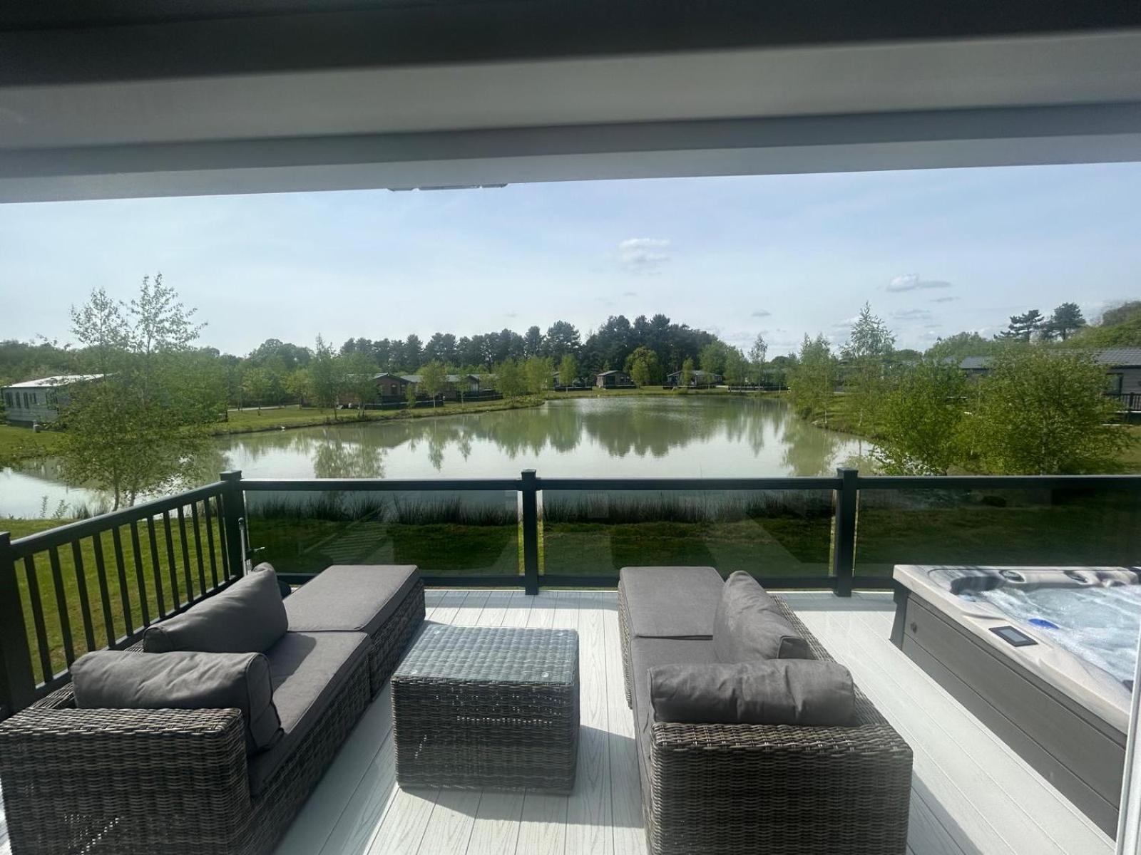 Hotchkin Lodge Woodhall Spa Eksteriør billede