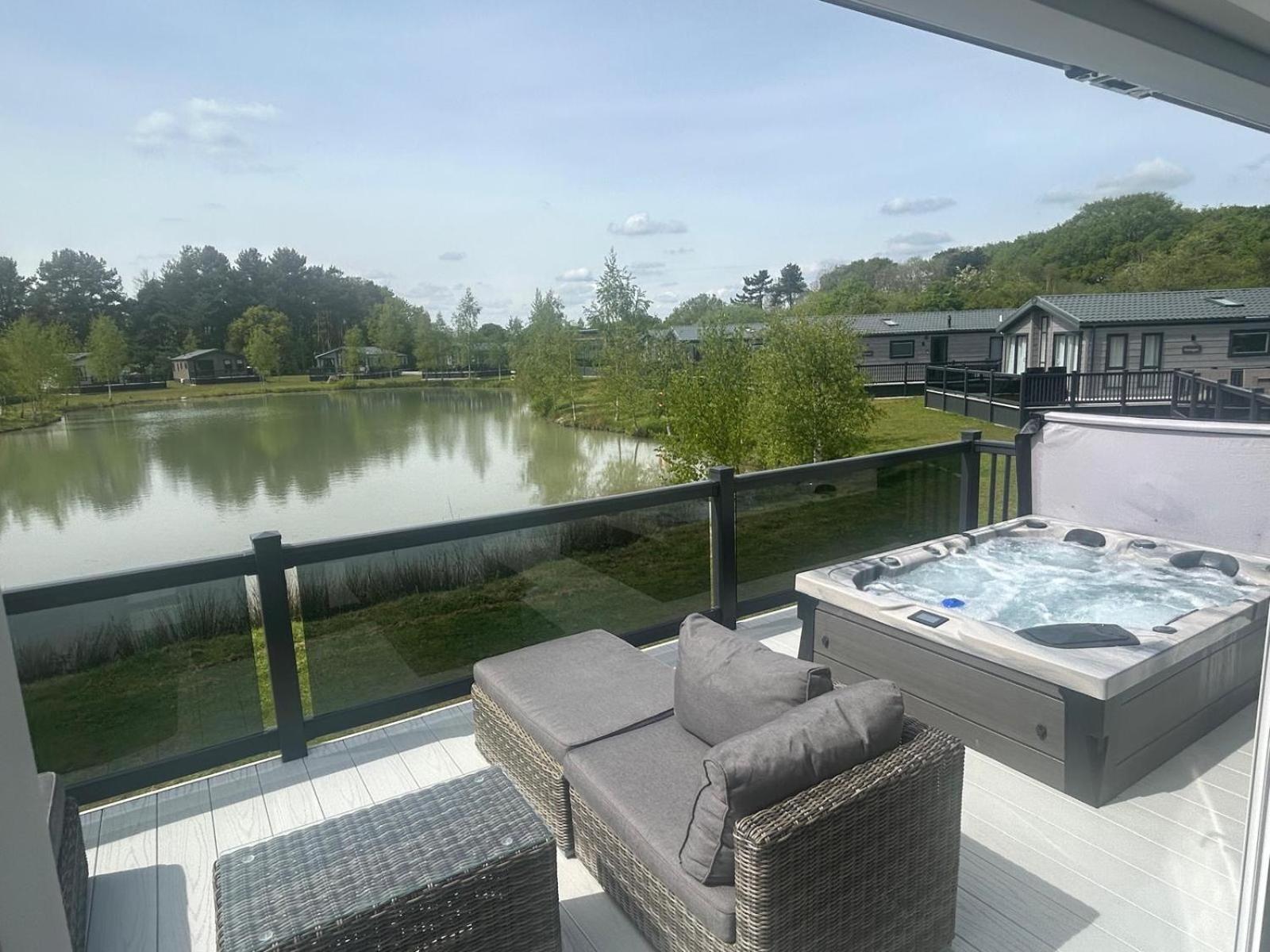 Hotchkin Lodge Woodhall Spa Eksteriør billede